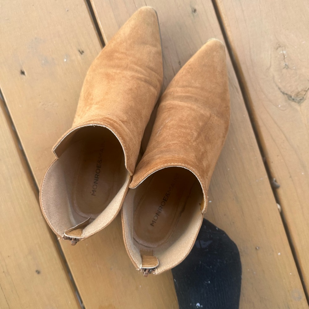 pointy toe booties